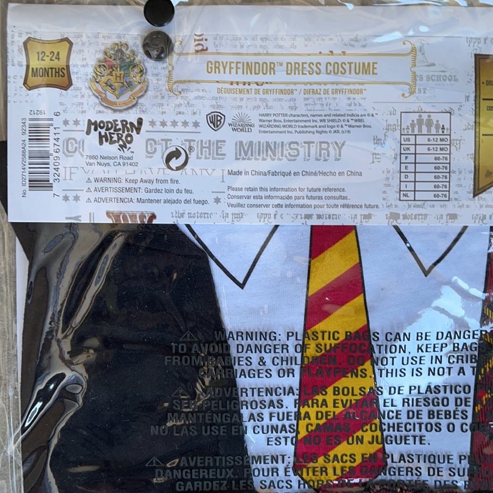 Harry Potter: Kids Gryffindor Dress Costume! New! - Picture 4 of 5